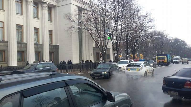 Рух на Грушевського розблоковано